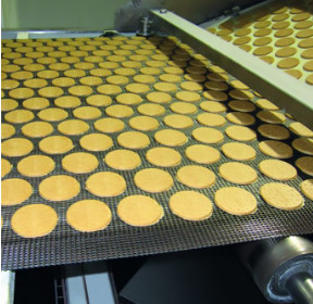 Gulungan mesh rantai Stainless Steel menghubungkan sabuk konveyor kawat untuk oven biskuit