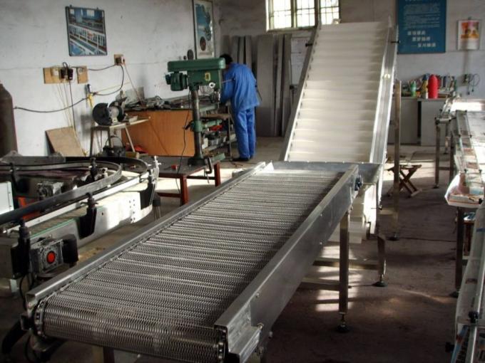400mm 500mm Metal Wire Mesh Conveyor Flat Flex Belt Dengan Rantai 11